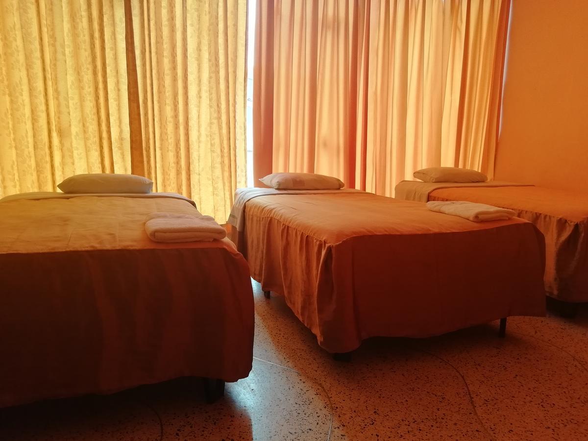 Hospedaje Oasis Chiclayo Luaran gambar